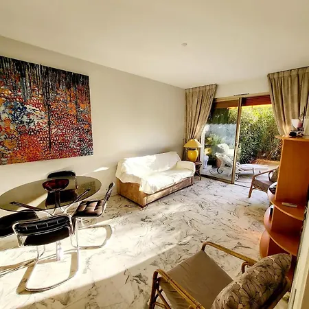 Fleurie One Bedroom